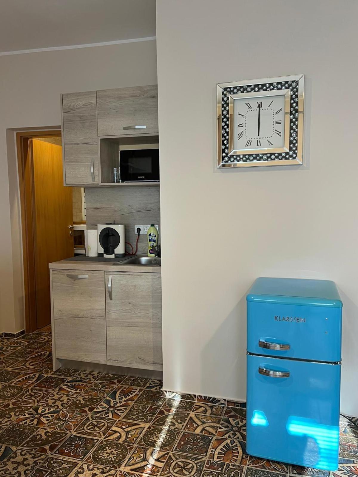 מריבור Centralpark Suites מראה חיצוני תמונה