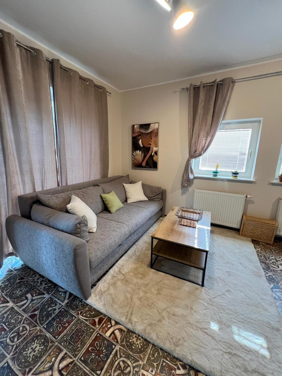 מריבור Centralpark Suites מראה חיצוני תמונה