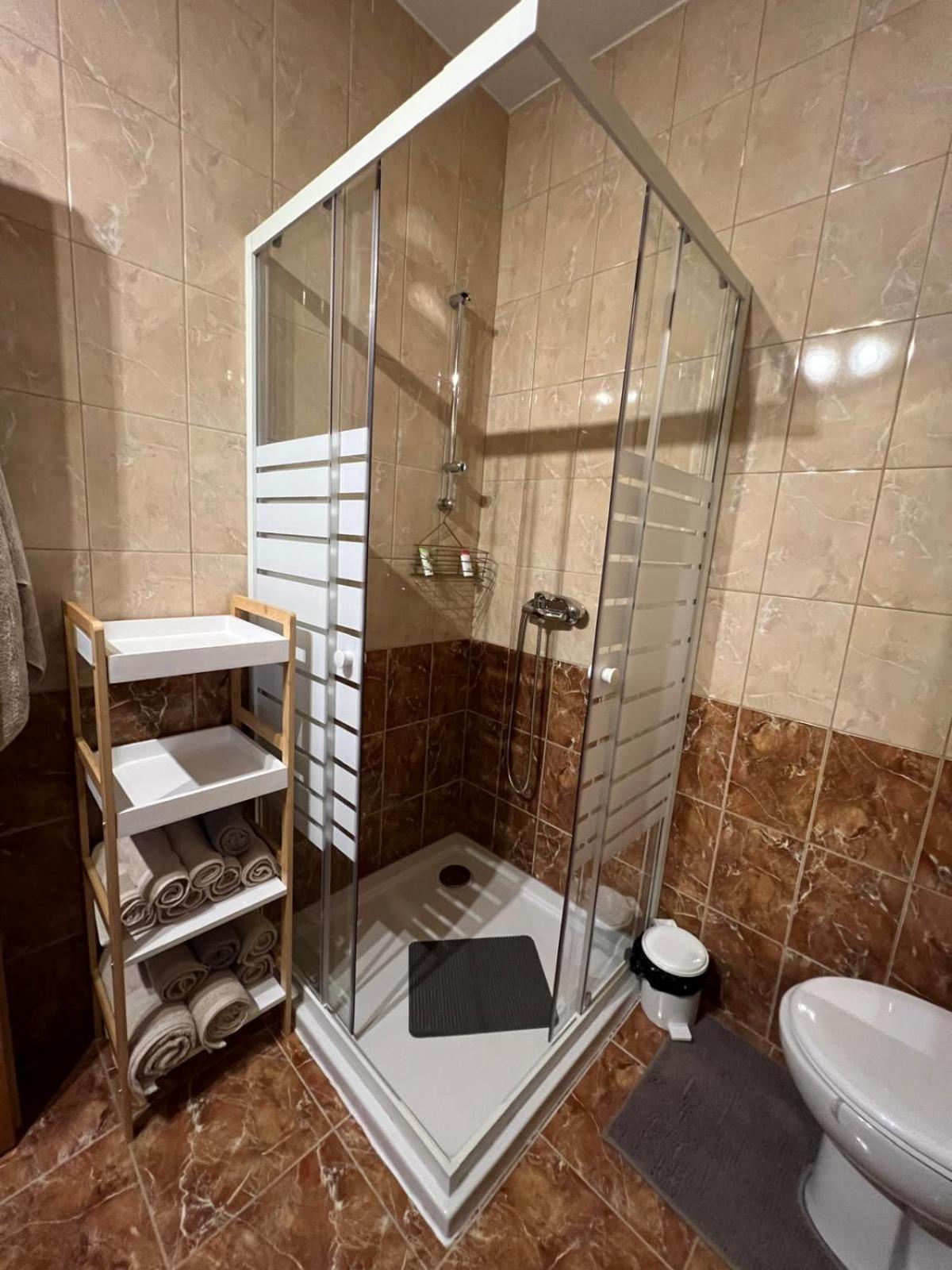 מריבור Centralpark Suites מראה חיצוני תמונה
