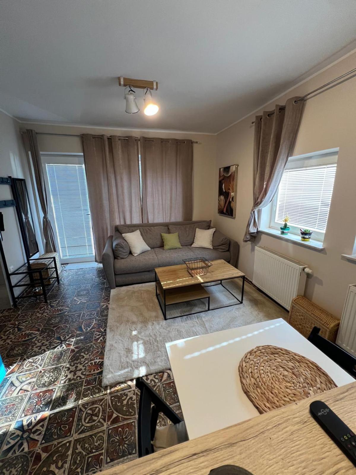 מריבור Centralpark Suites מראה חיצוני תמונה