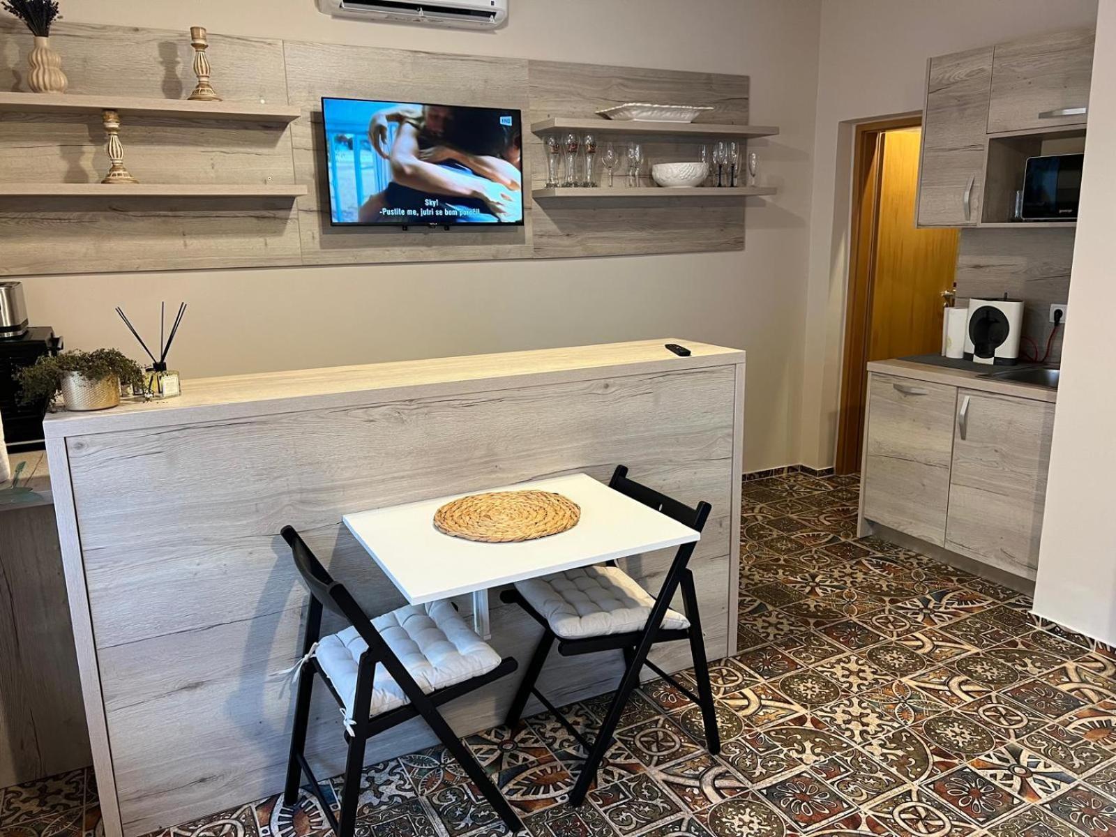 מריבור Centralpark Suites מראה חיצוני תמונה