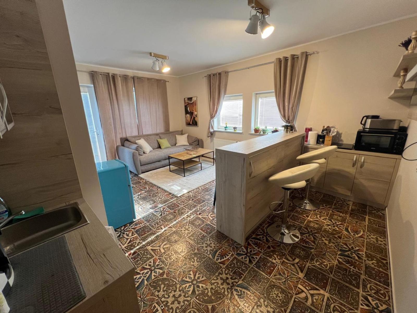 מריבור Centralpark Suites מראה חיצוני תמונה